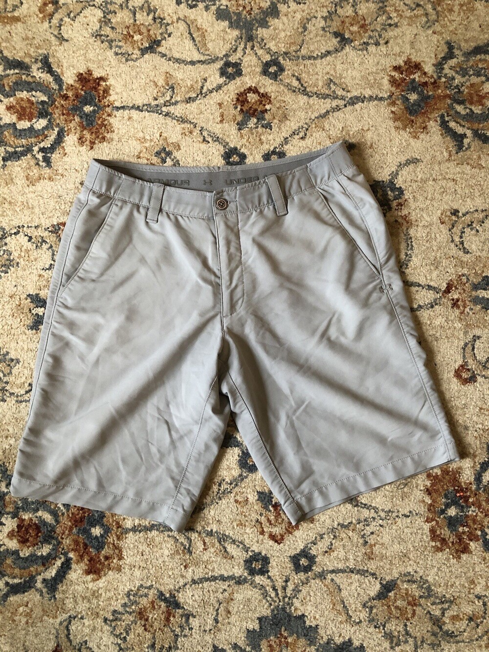 Under Armour Golf Shorts HeatGear Loose Gray Flat Stretch 10" INS Mens Sz 34